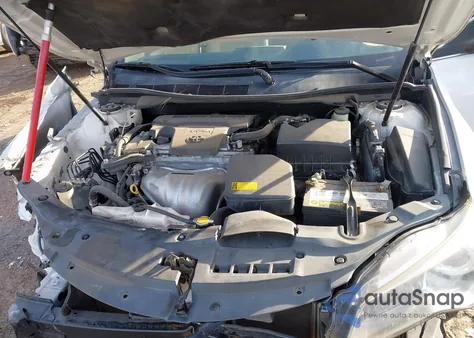 2015 Toyota Camry Xle z USA, uszkodzony, nr VIN 4T1BF1FK6FU474098